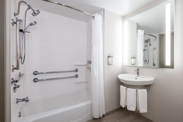 Images Holiday Inn Express & Suites Jackson - Flowood by IHG