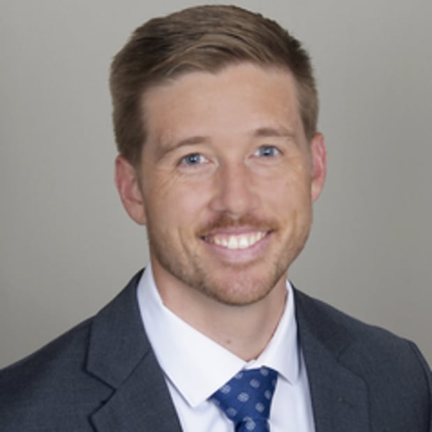 Images Edward Jones - Financial Advisor: Hunter Warren