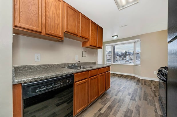 Images Arden Pointe Apartments