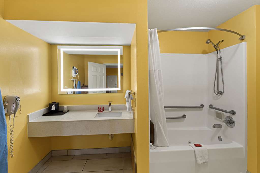 Mobility Accessible King Bathroom