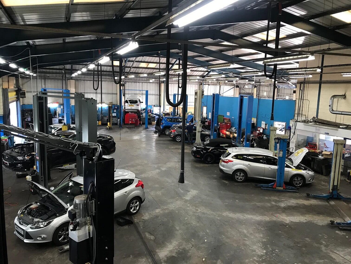 EVANS HALSHAW FORD OLD TRAFFORD SERVICE CENTRE
