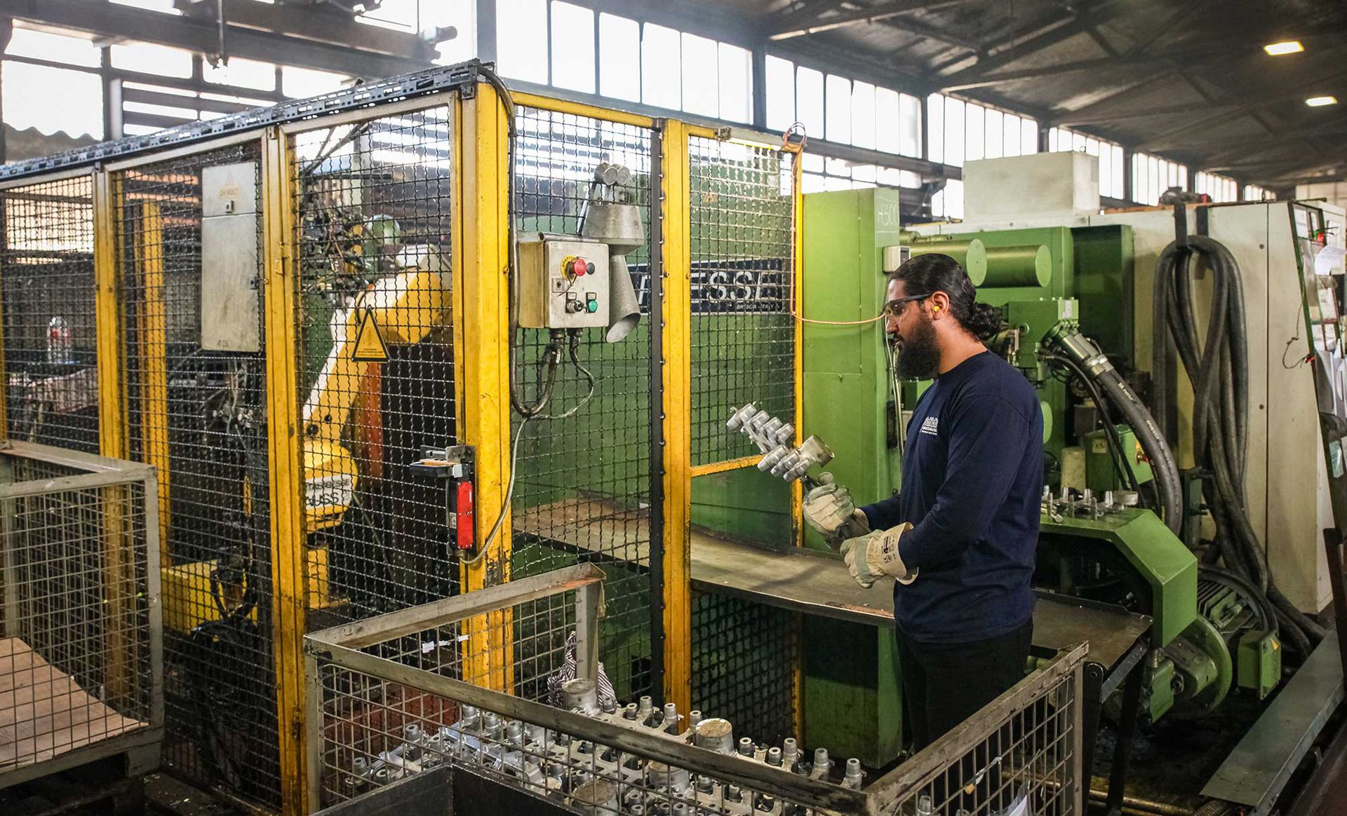 Druckguss Eberhard Schlicht GmbH & Co. KG, Sollingstraße 56 in Holzminden