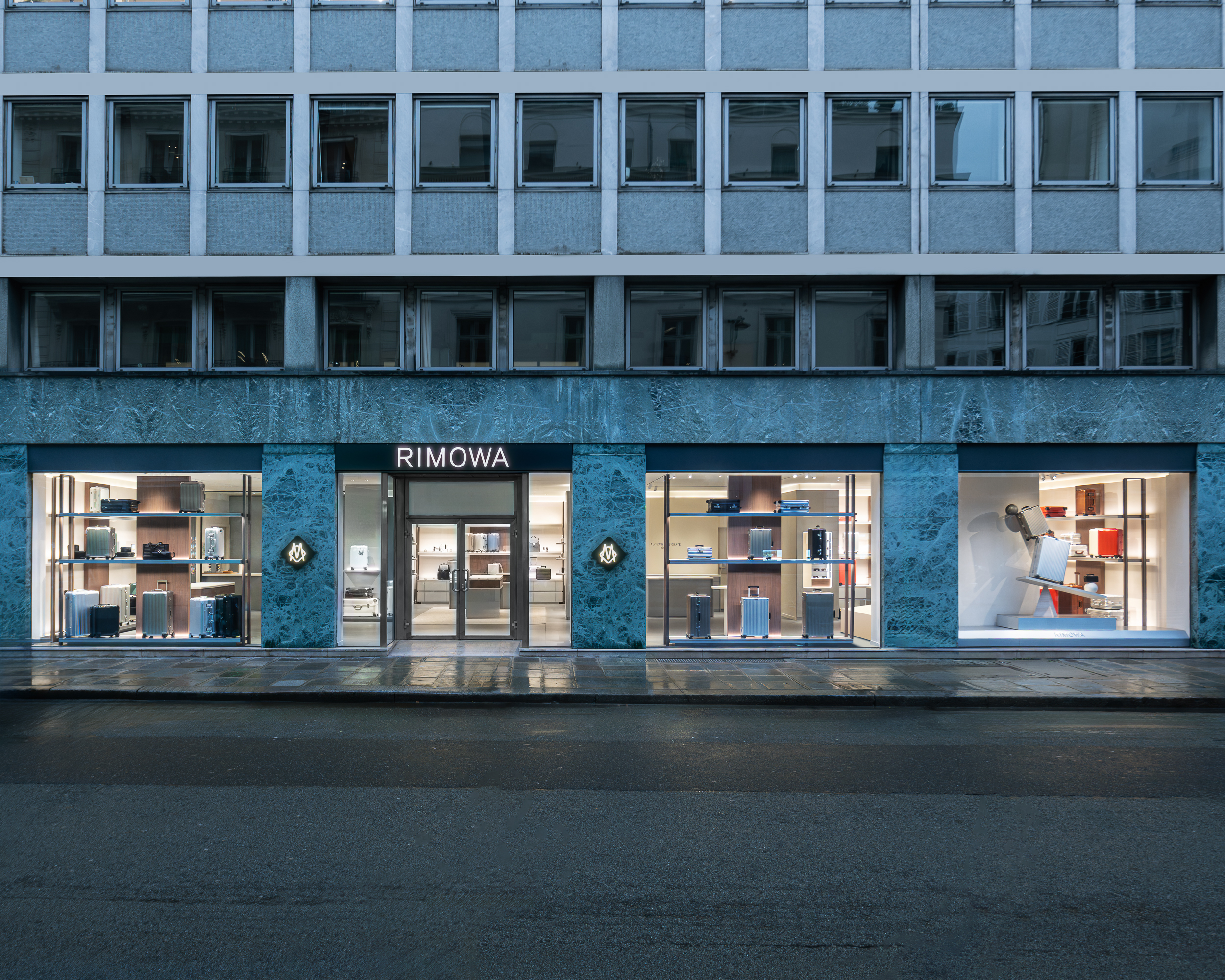 RIMOWA Paris Faubourg RIMOWA Paris Faubourg