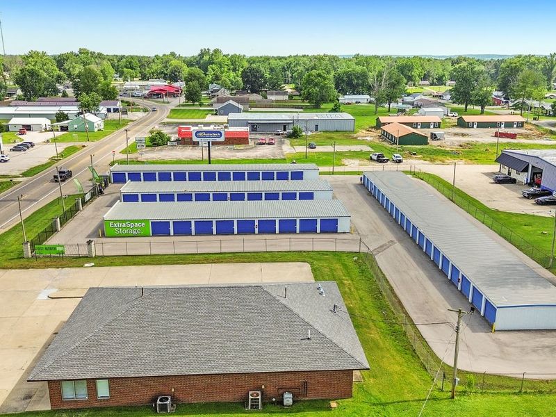 Alternate Beauty Image - Storage Express at 292 13th St NW, Linton, IN 47441