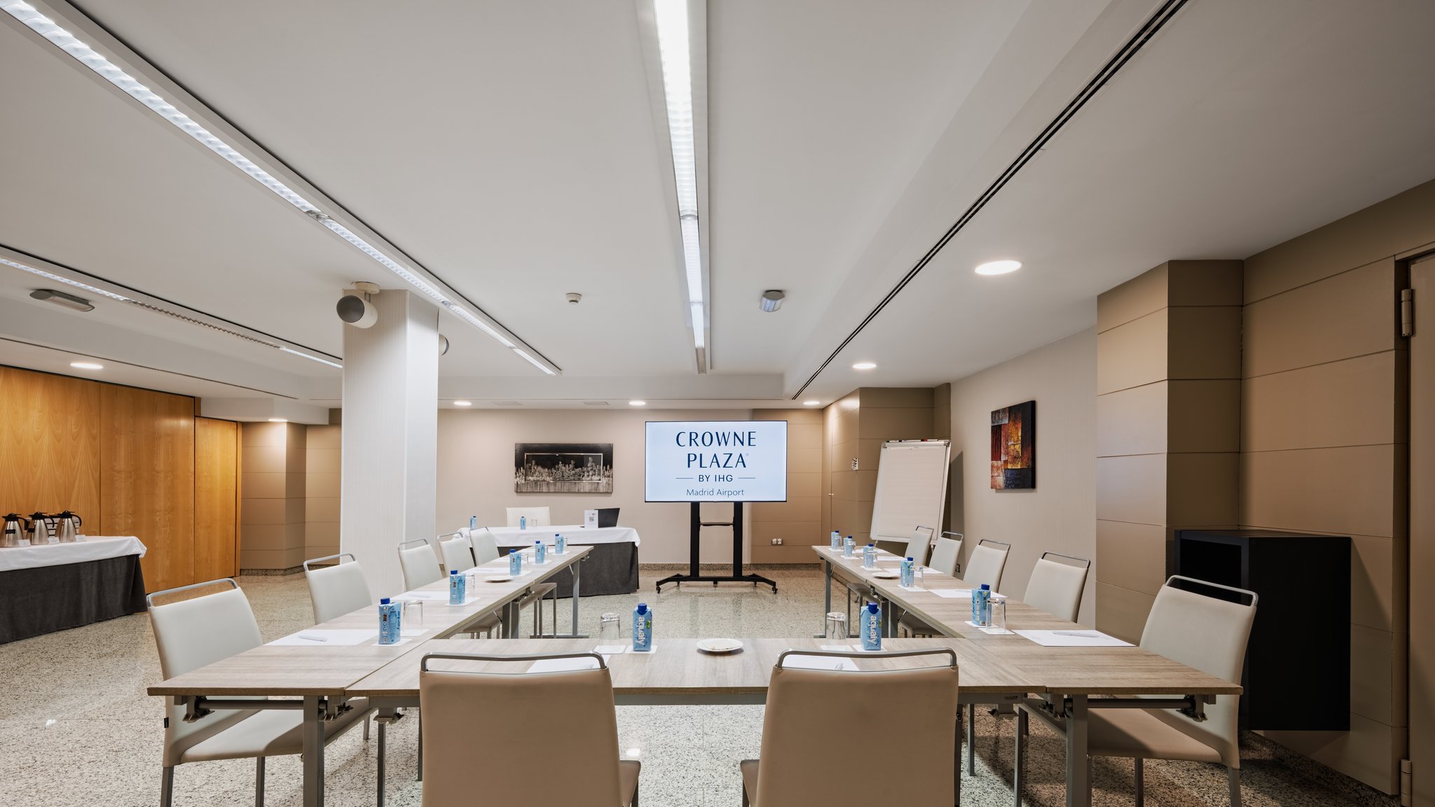 Images Crowne Plaza Madrid Airport by IHG
