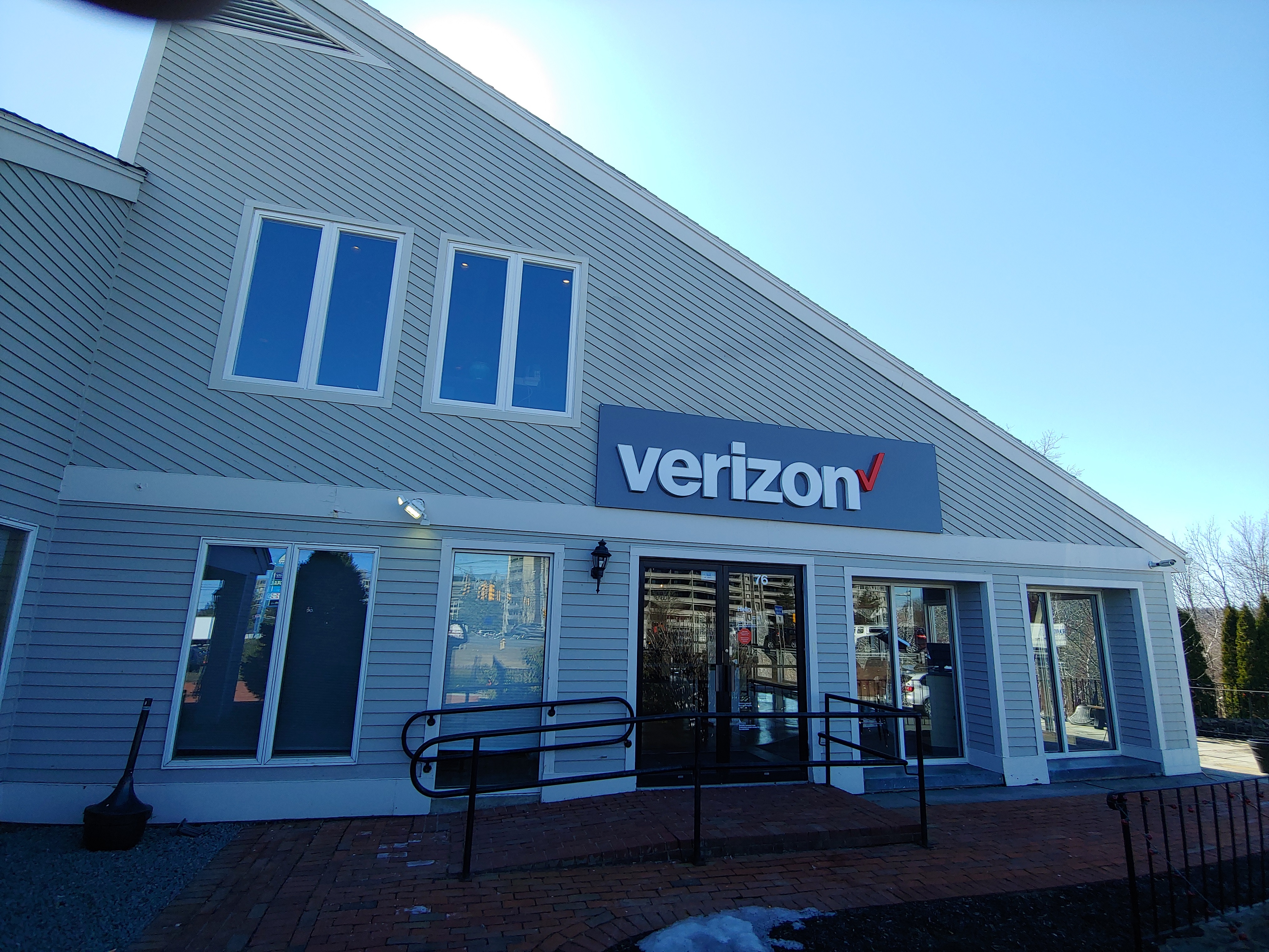 Verizon Authorized Retailer – GoWireless Photo