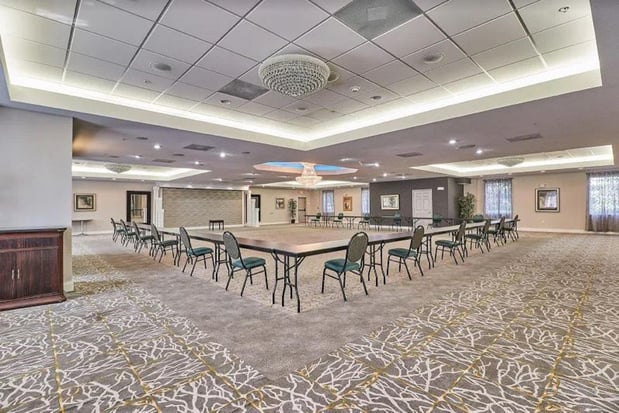 Images Holiday Inn Express & Suites Clearwater/US 19 N by IHG