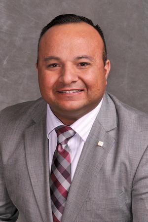 Images Edward Jones - Financial Advisor: Derrick P Martinez, AAMS™