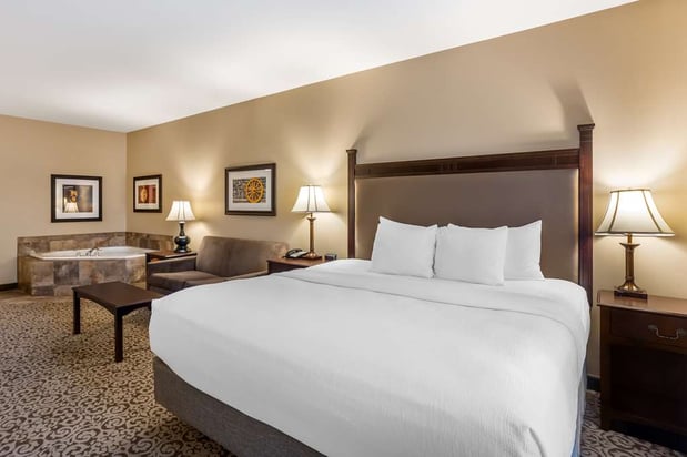 Images Best Western Plus Intercourse Village Inn & Suites
