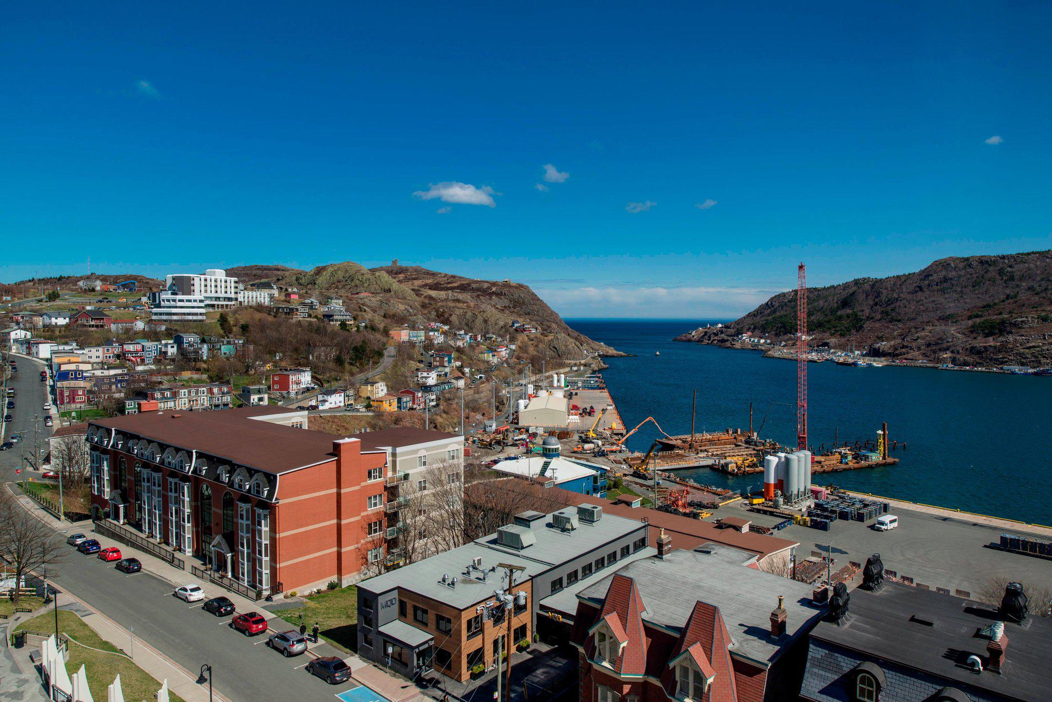 Sheraton Hotel Newfoundland in St. Johns, 115 Cavendish Square - Hotels