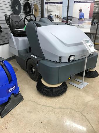 Images United Rentals - Flooring and Facility Solutions