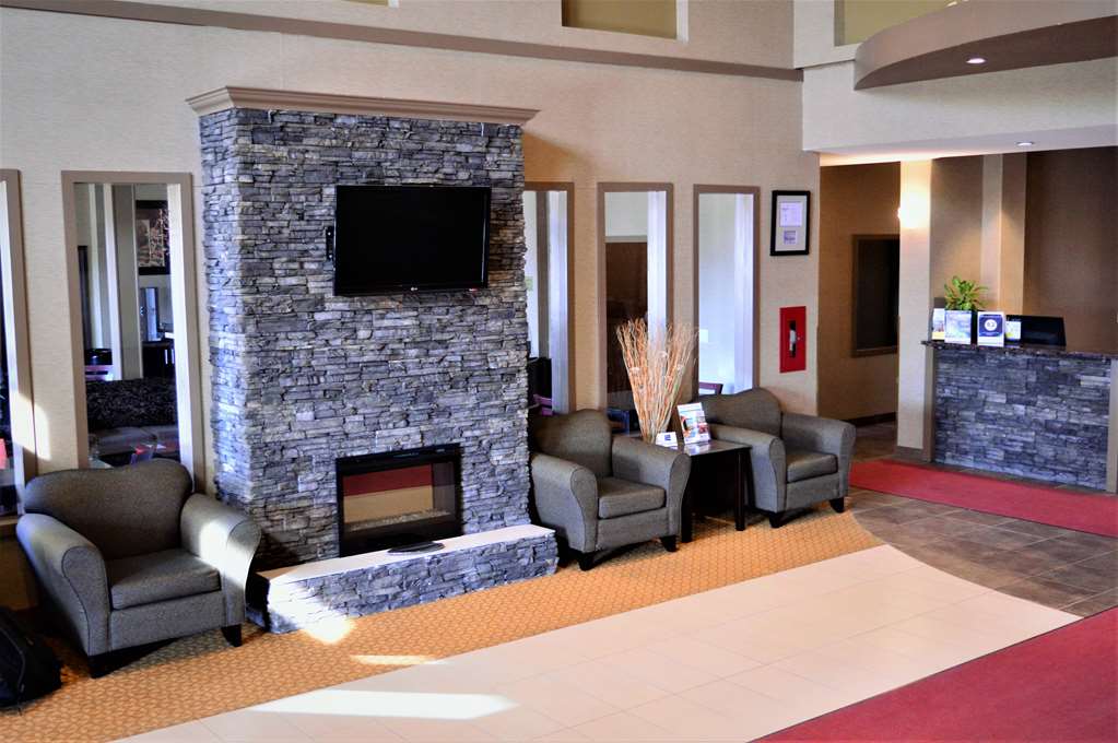 Lobby Best Western Plus Estevan Inn & Suites Estevan (306)634-7447