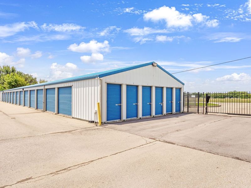 Interior Units - Storage Express at 1183 Airport Rd, Centerville, IN 47330 