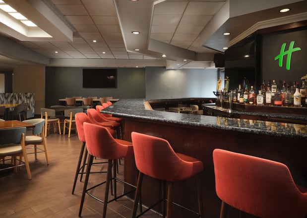 Images Holiday Inn & Suites Marlborough by IHG