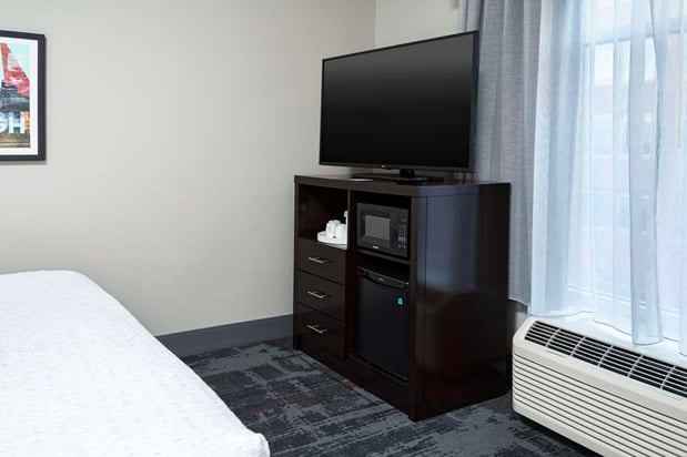 Images Hampton Inn & Suites Raleigh Downtown