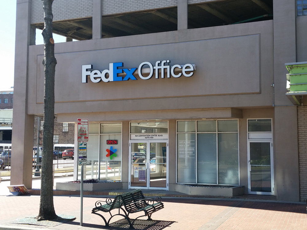 Exterior photo of FedEx Office location at 901 Convention Center Blvd\t Print quickly and easily in  FedEx Office Print & Ship Center New Orleans (504)585-5750