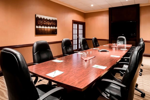 Images Holiday Inn Dubuque/Galena by IHG