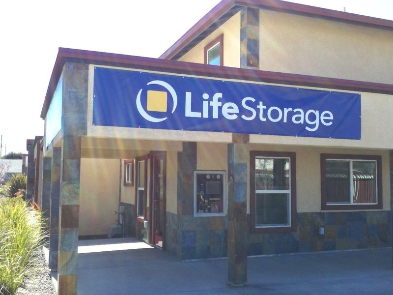 Images Life Storage - West Sacramento