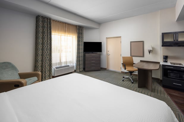 Images Candlewood Suites Omaha Airport by IHG