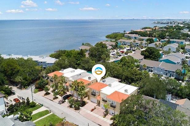 Images Grand Welcome Tampa Vacation Rental Property Management
