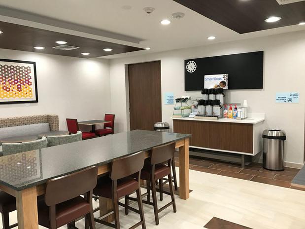 Images Holiday Inn Express Naples South - I-75 by IHG