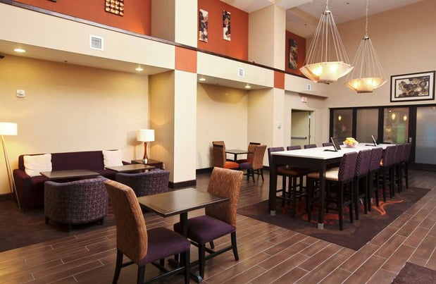 Images Hampton Inn & Suites Fargo Medical Center