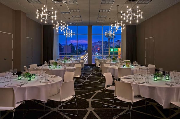 Images Graduate by Hilton Tempe