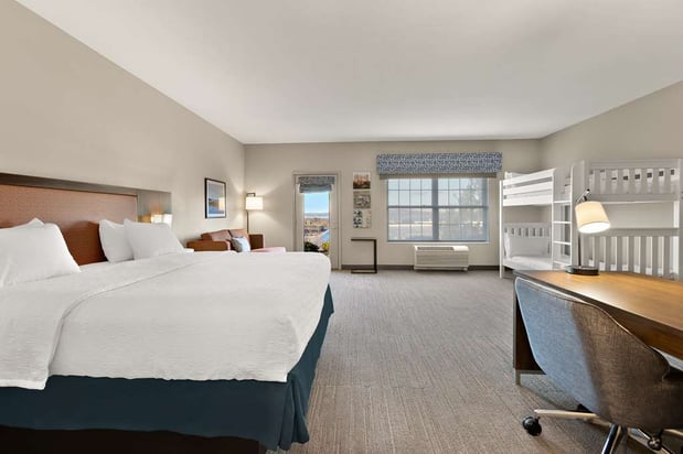 Images Hampton Inn & Suites by Hilton Petoskey