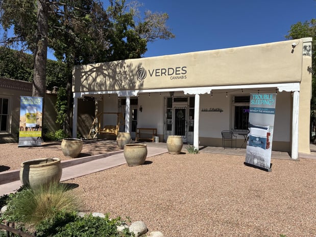 Images Verdes Cannabis - Santa Fe Plaza