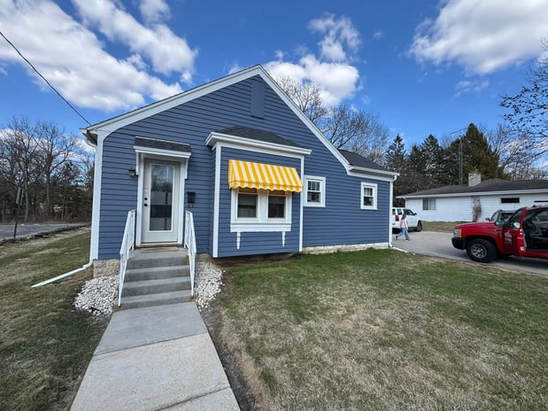 Images Fond Du Lac Tent and Awning