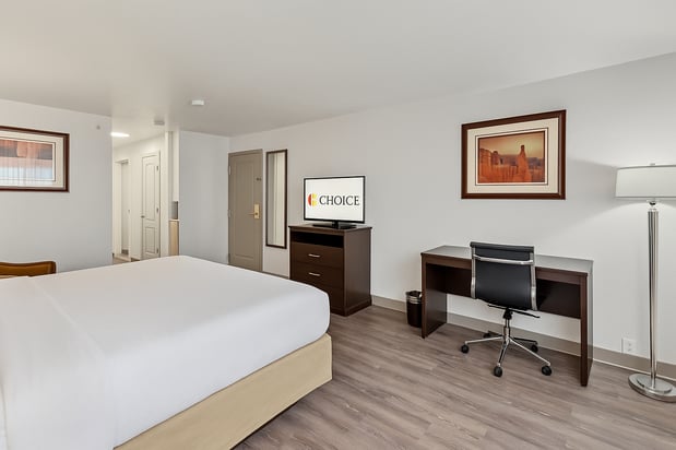 Images Suburban Studios Salt Lake City Airport