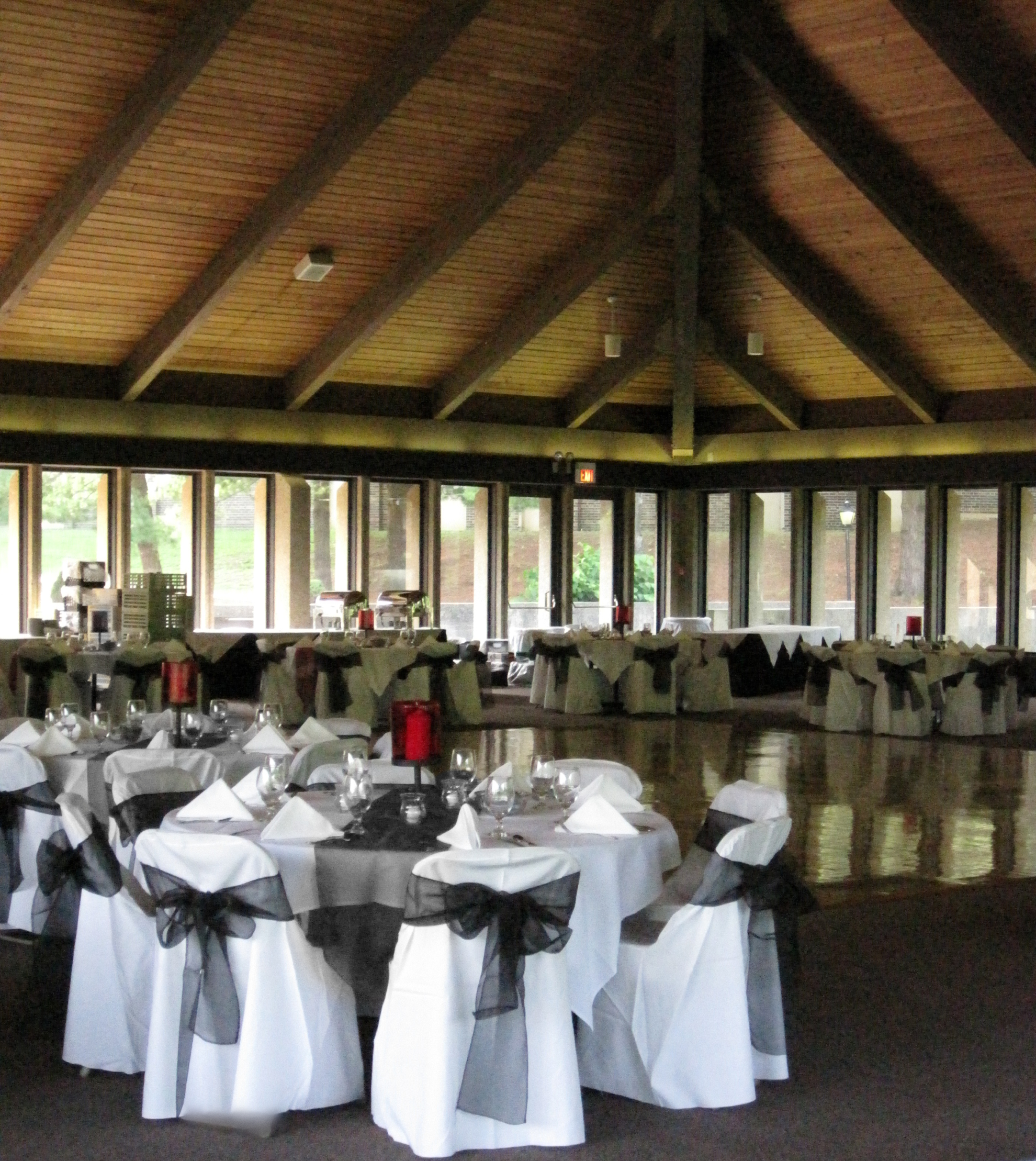 wedding venue Kenyon Inn & Restaurant Gambier (740)427-2202