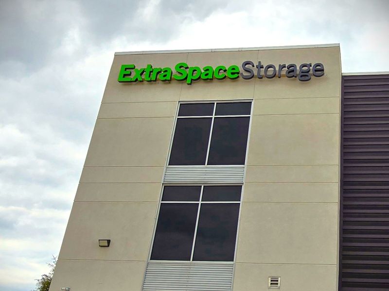 Images Extra Space Storage