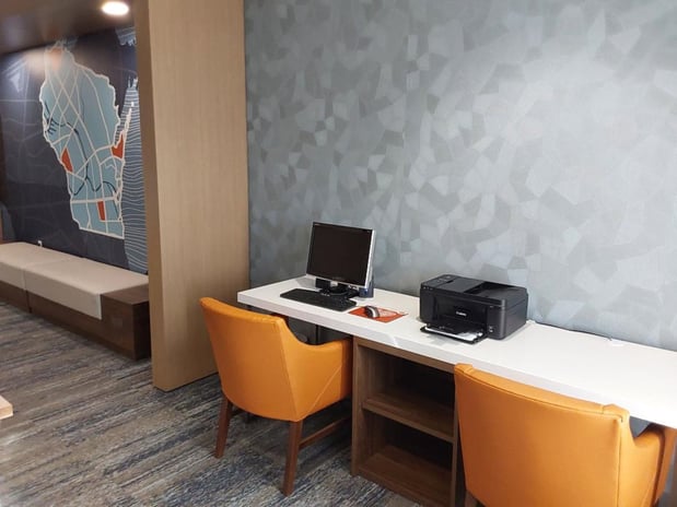 Images Holiday Inn Express & Suites Antigo by IHG