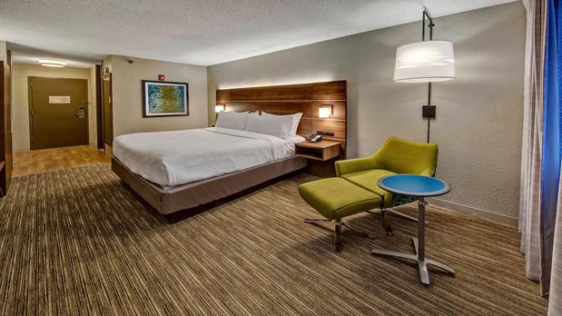 Images Holiday Inn Express Louisville Airport Expo Center by IHG