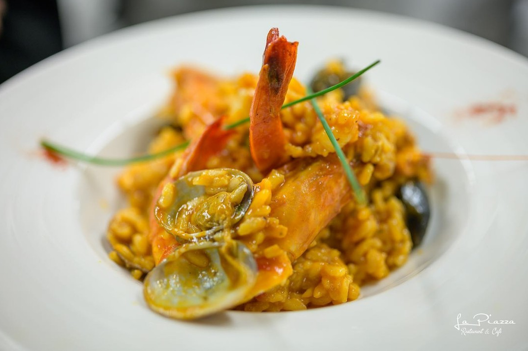 Restaurant La Piazza Friesenberg, Friesenbergplatz 7 in Zürich