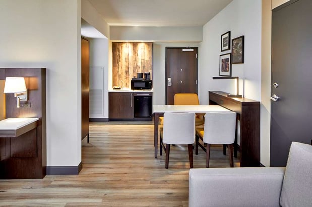 Images Embassy Suites by Hilton Nashville Downtown