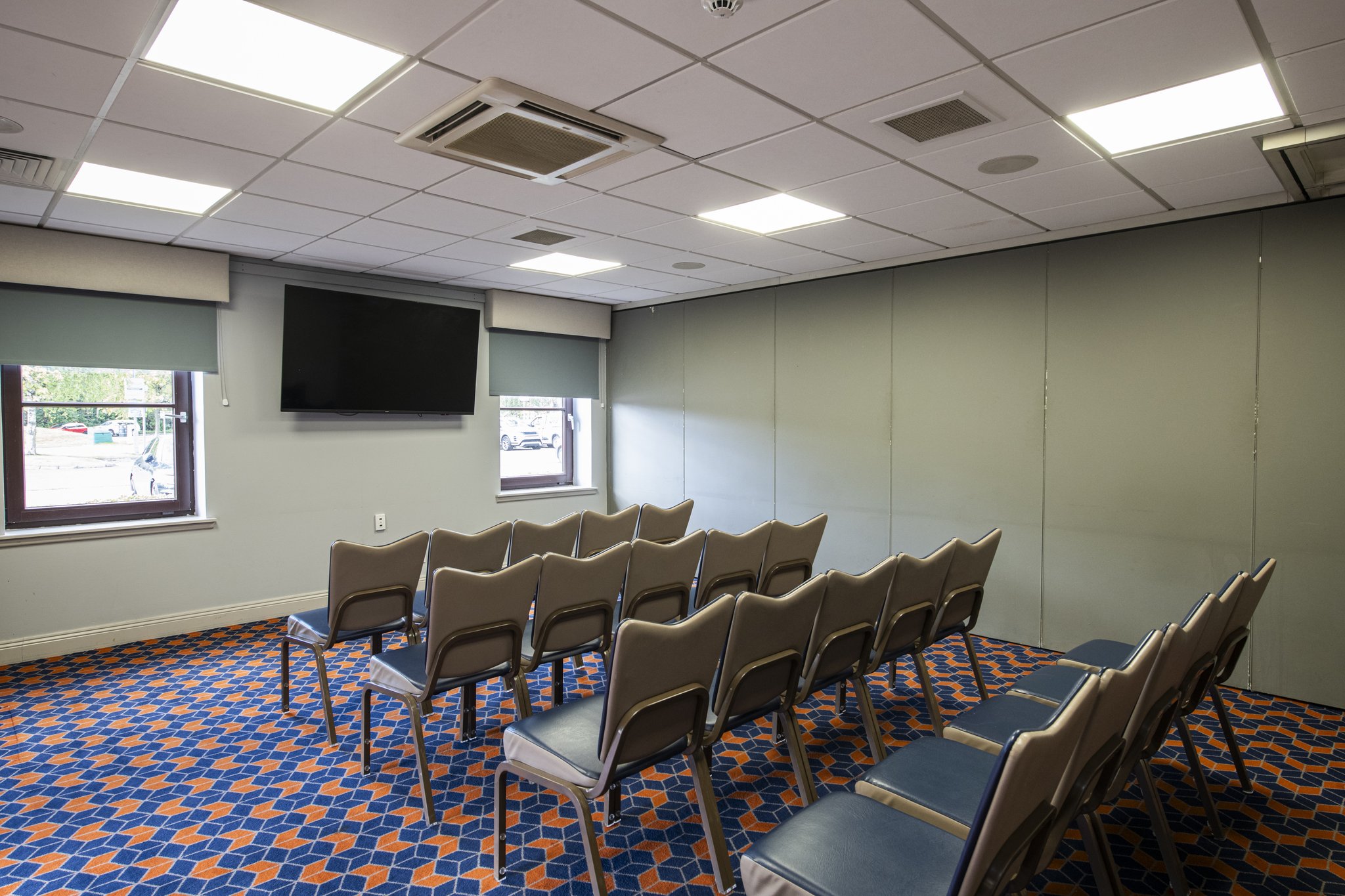 Images Holiday Inn Express Perth by IHG