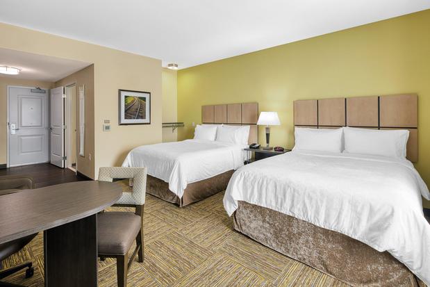 Images Candlewood Suites Building 38300