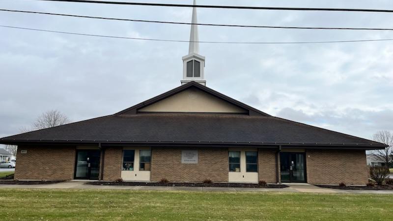 Exterior of the Fremont meetinghouse of The Church of Jesus Christ of Latter-day Saints located at 831 Smith Rd, Fremont, OH 43420.