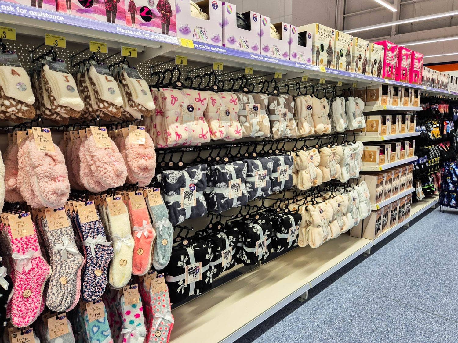 Images B&M Home Store with Garden Centre