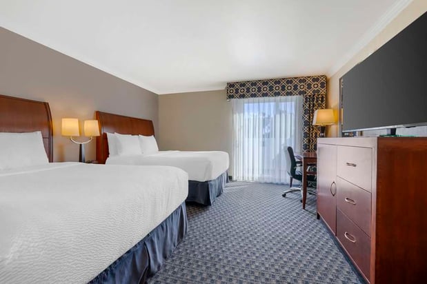 Images Best Western Plus Marina Shores Hotel