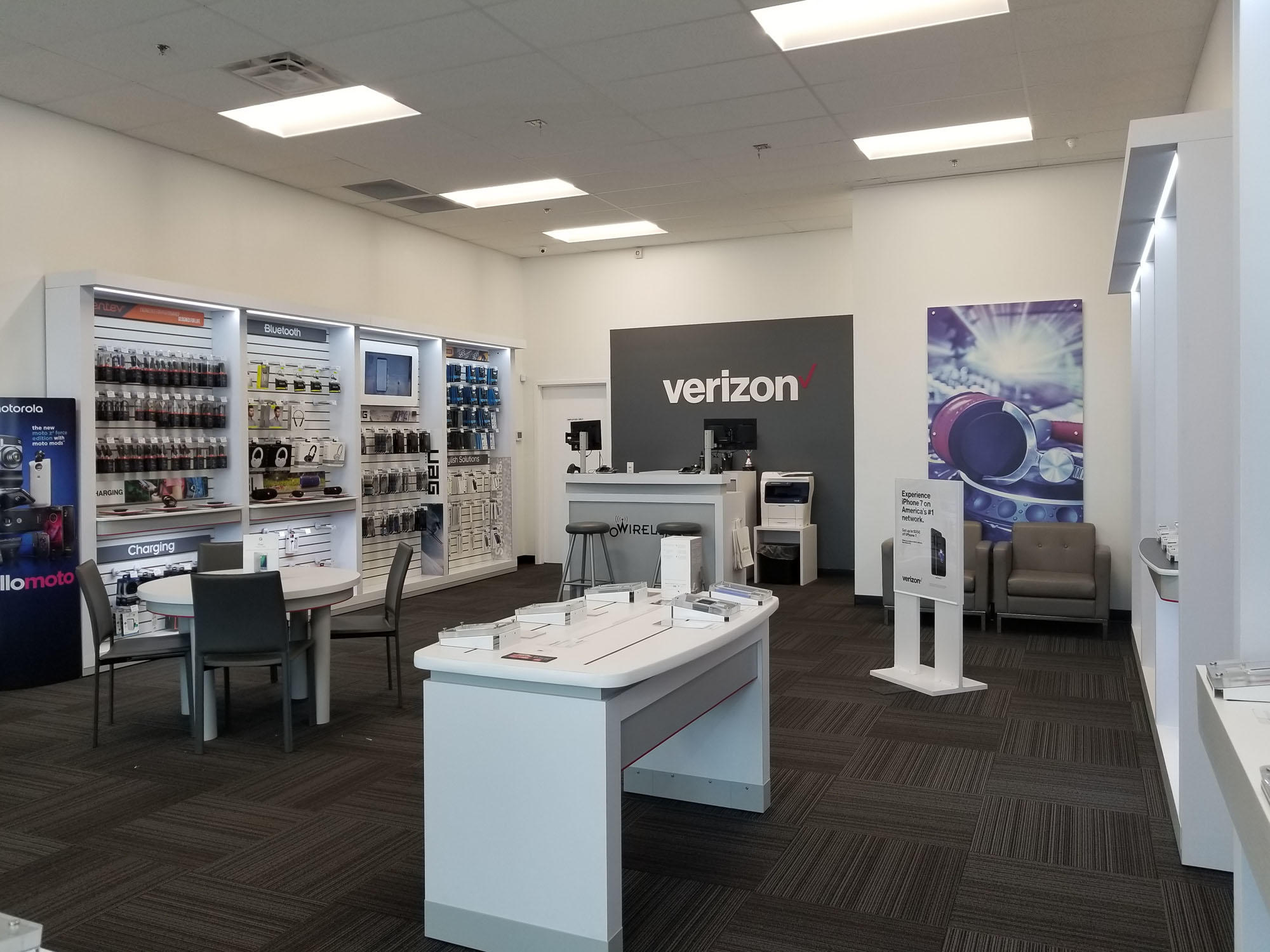 Verizon Authorized Retailer – GoWireless Photo