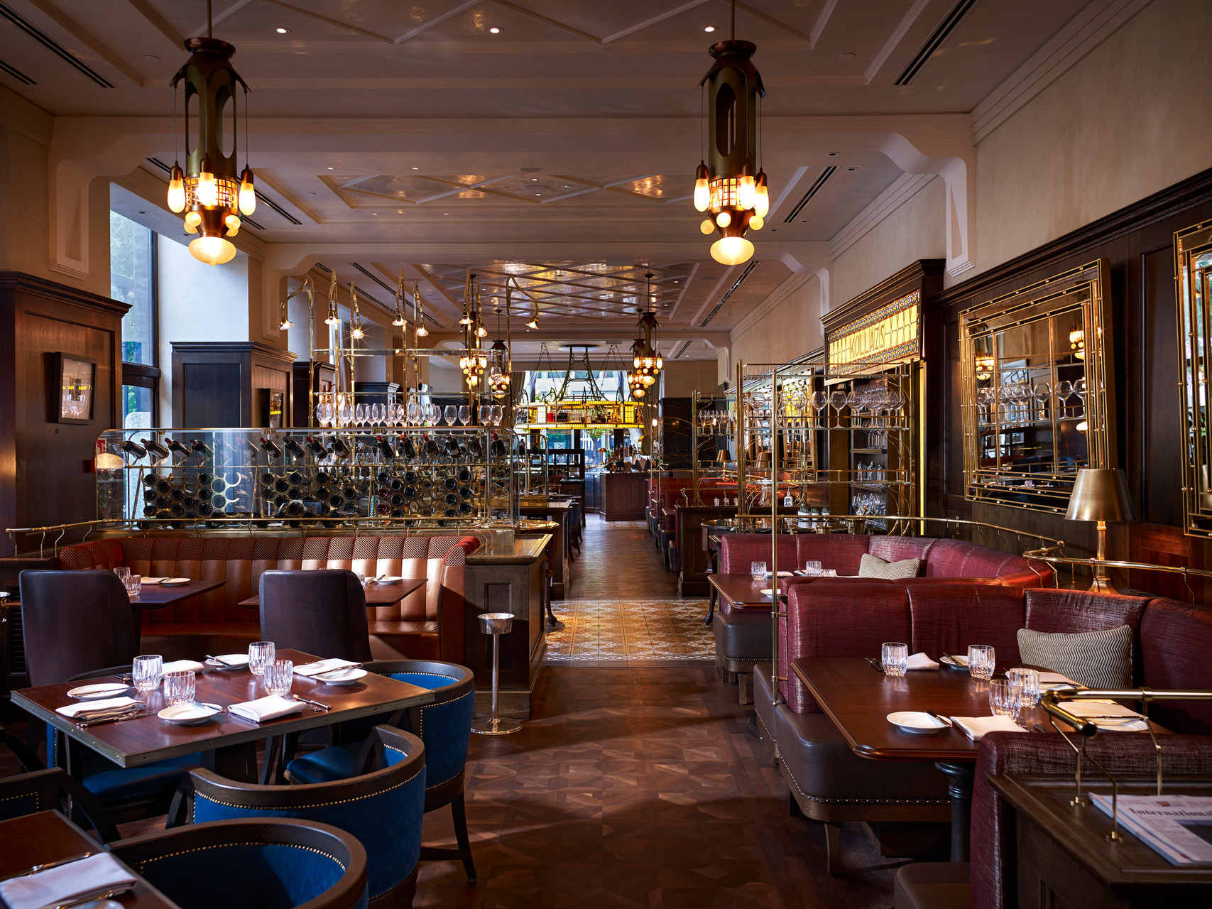 KOLLÁZS - Brasserie & Bar