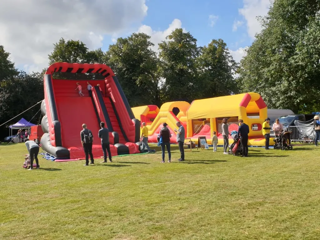 Images Top Banana Bouncy Castles
