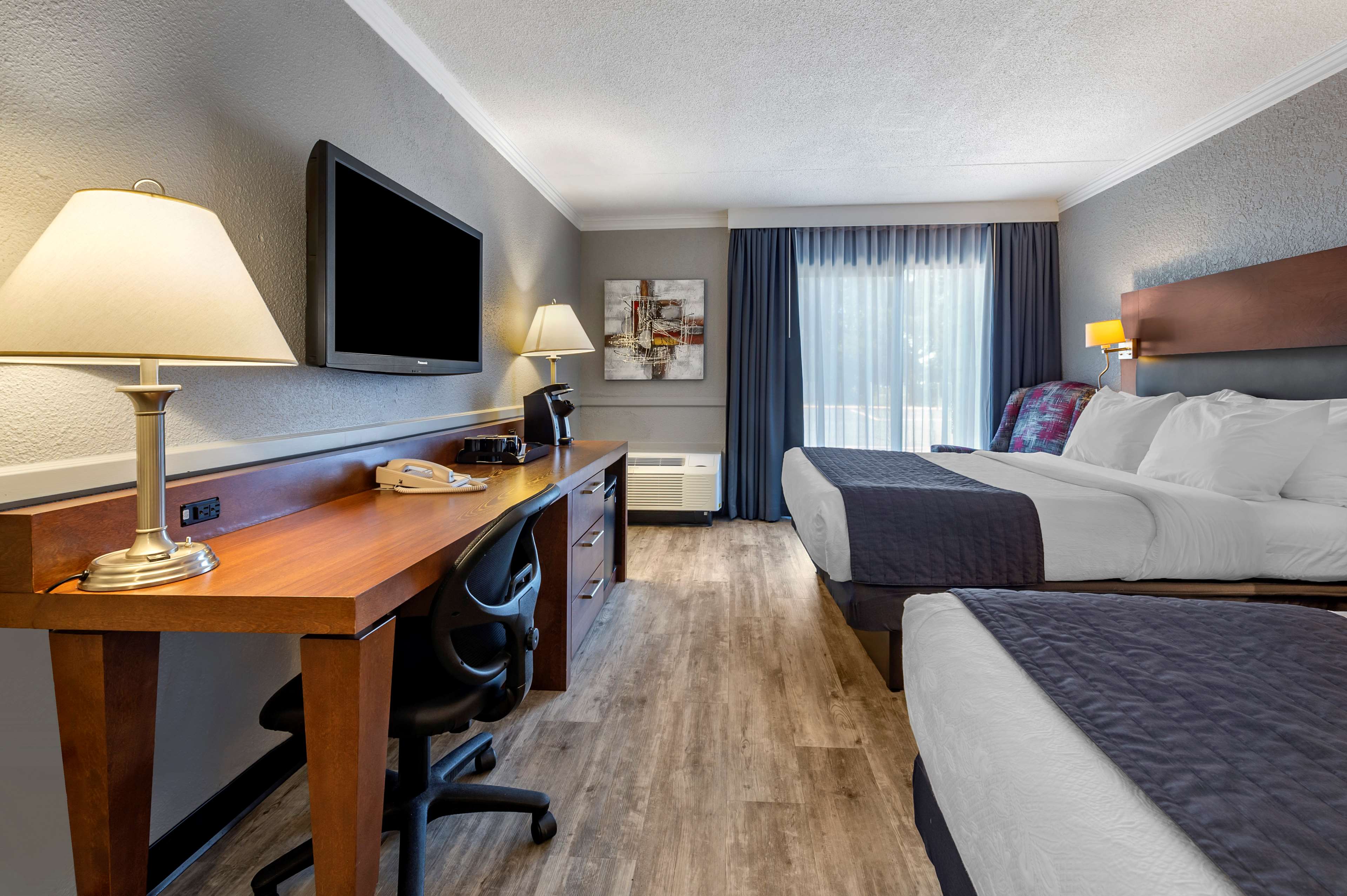 Best Western Hotel Universel Drummondville in Drummondville: Guest Room