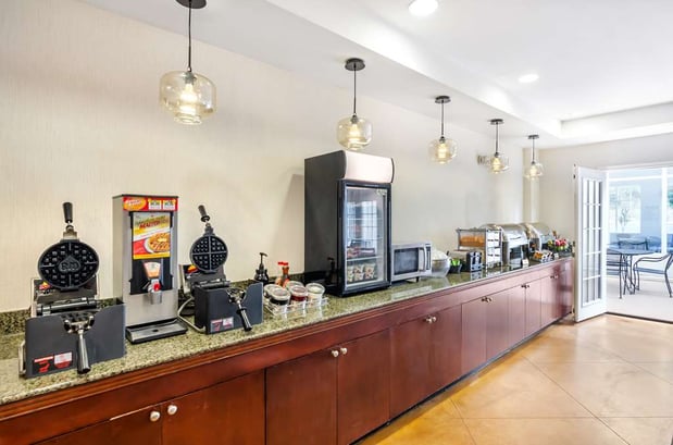 Images Best Western Plus Waynesboro Inn & Suites Conference Center