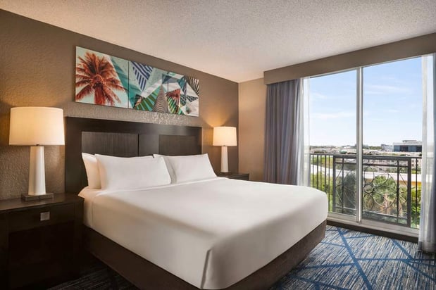 Images Embassy Suites by Hilton Miami International Airport