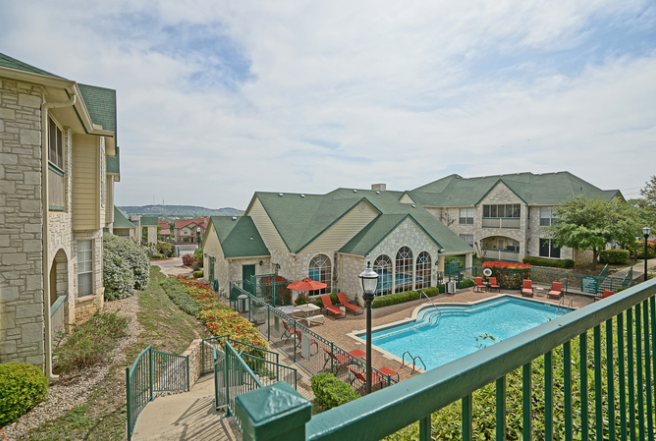 Images River Hills Apartments
