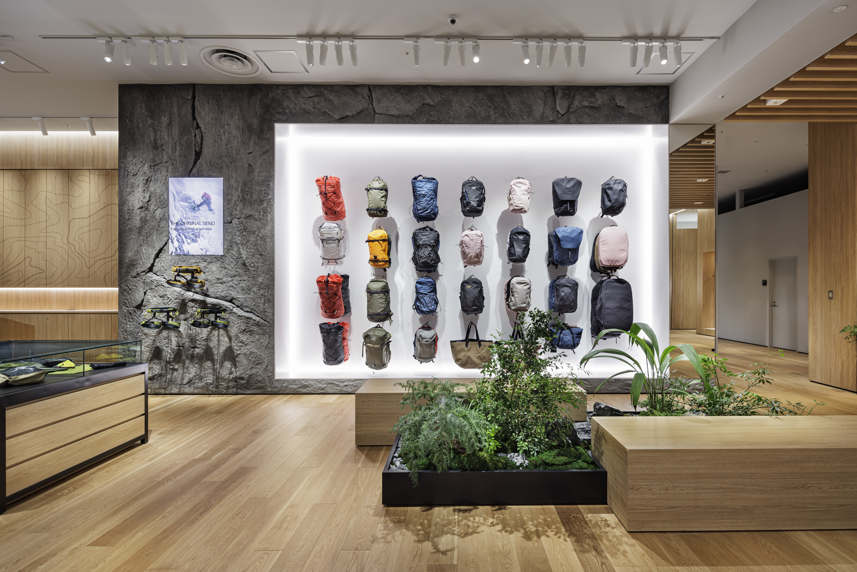 Images ARC’TERYX アークテリクス 池袋東武ブランドストア